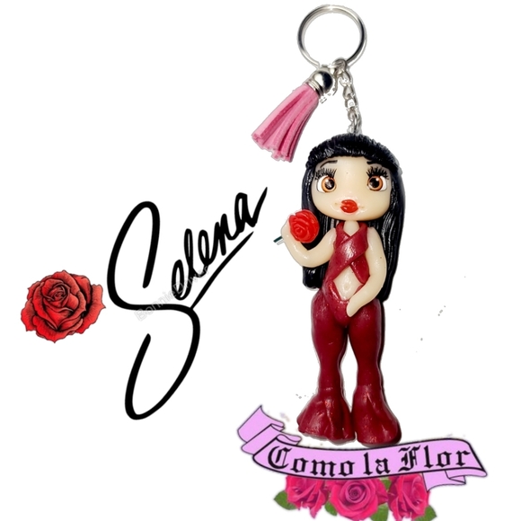 SELENA'S CUTE KEYCHAIN - Picture 1 of 2